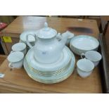 Royal Doulton china Berkshire pattern tea/dinnerware LAF