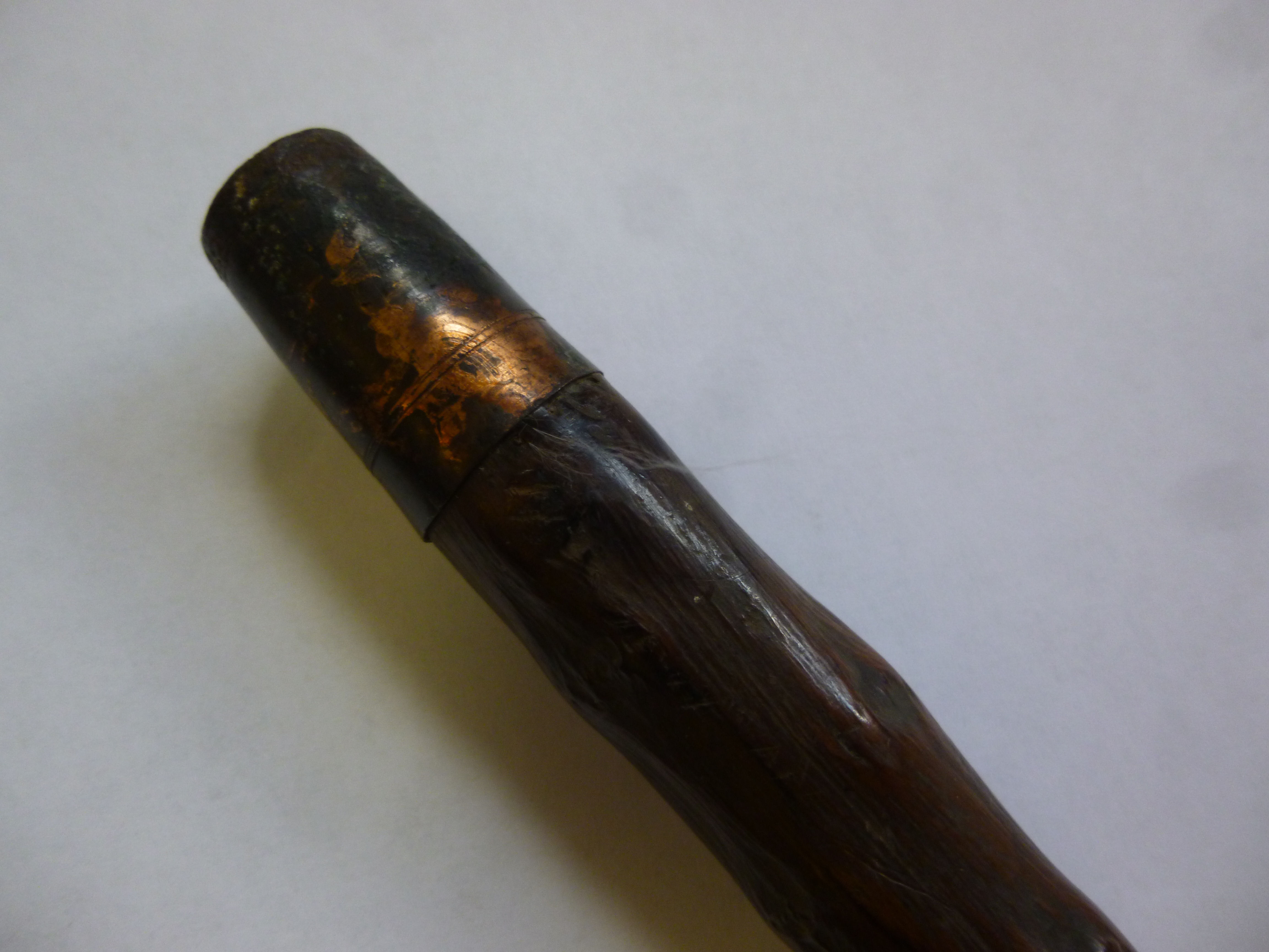 A late Victorian walking stick with a knobbly rootwood shaft and an engraved silver ferrule - Image 8 of 8