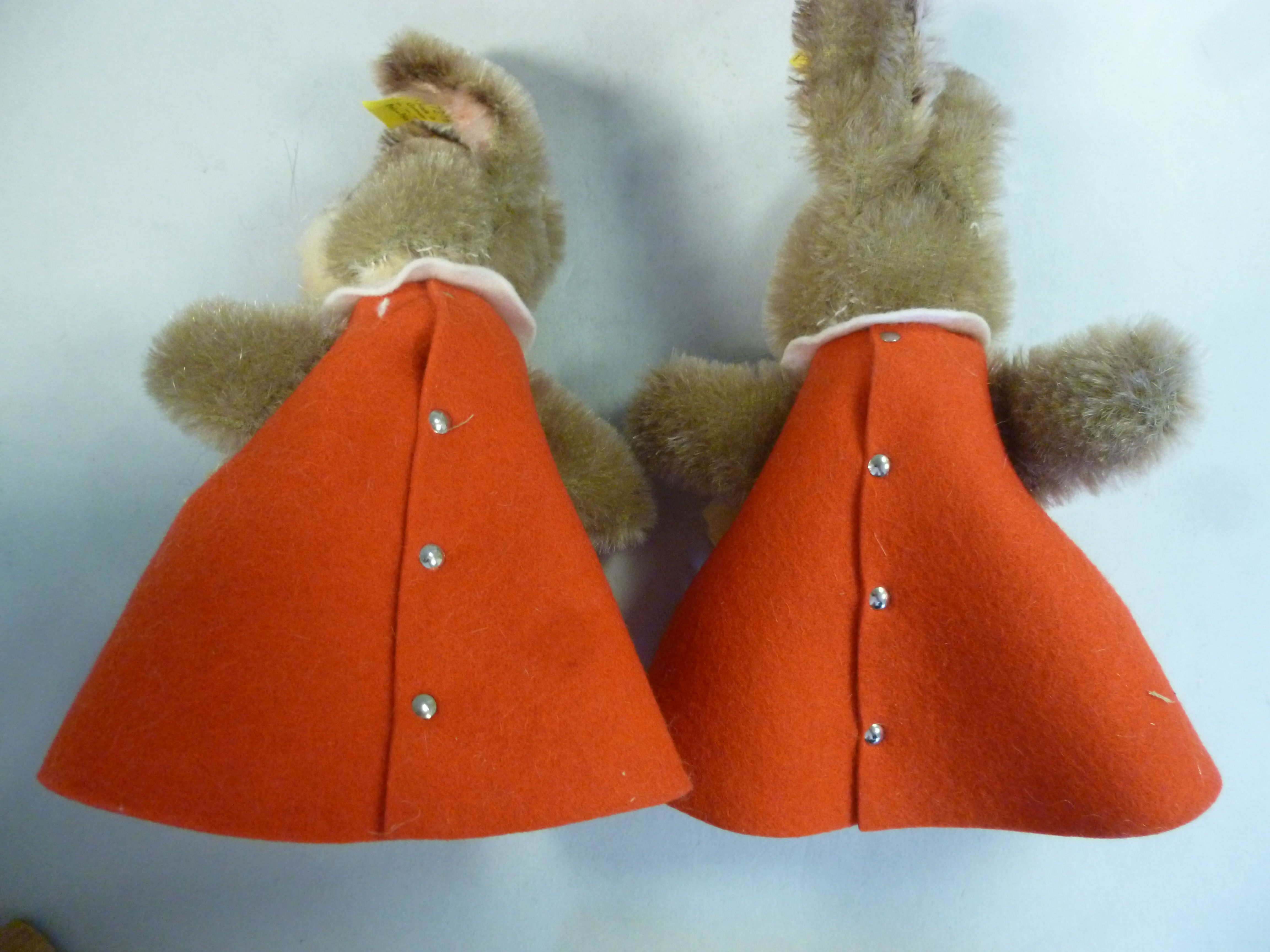 A pair of Steiff 'Hide a Gift Bunny-Lapin Surprise' red rabbits 6''h boxed - Image 6 of 8