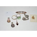 A quantity of costume jewellery, including: gem set rings; brooches; etc; and a 14ct.