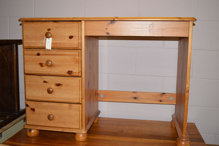 A pine chest of two short and four long drawers; together with a pine desk fitted four drawers. - Image 2 of 2