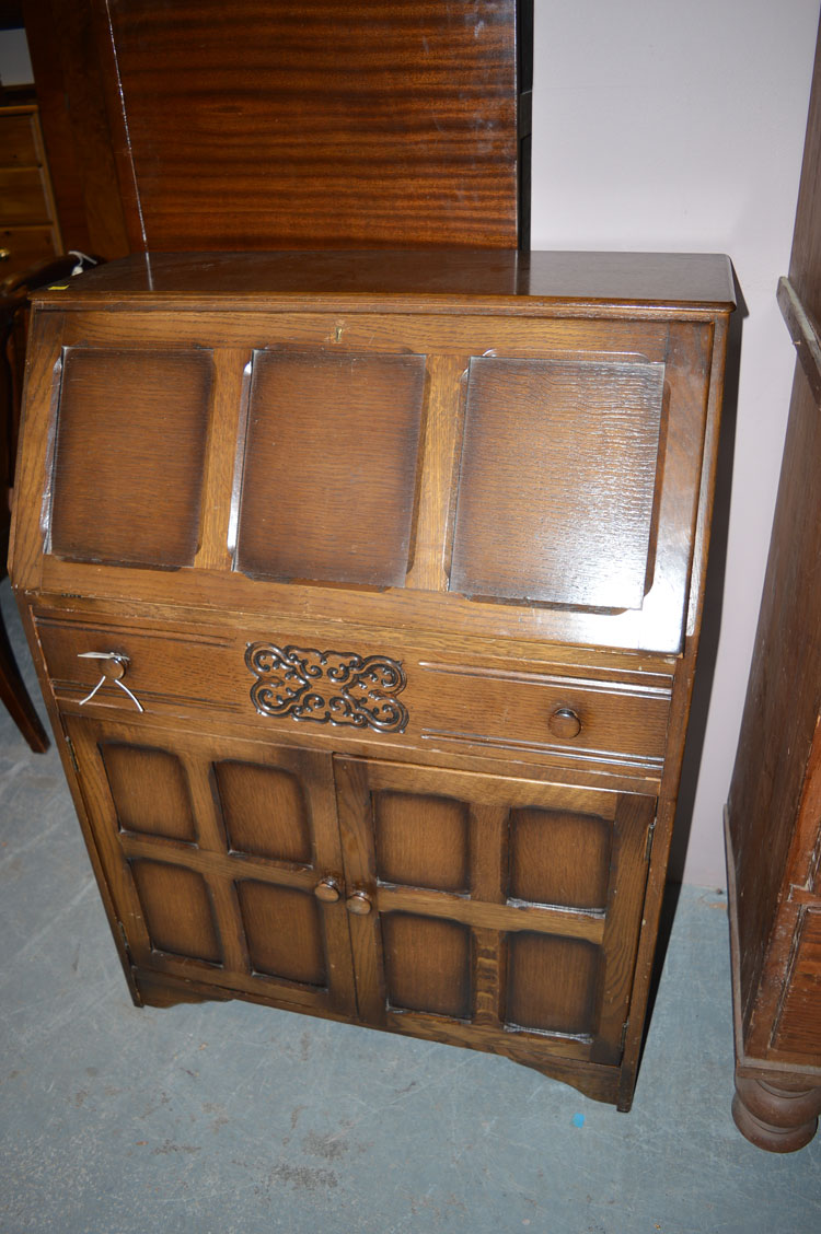 A mid 20th Century oak bureau.