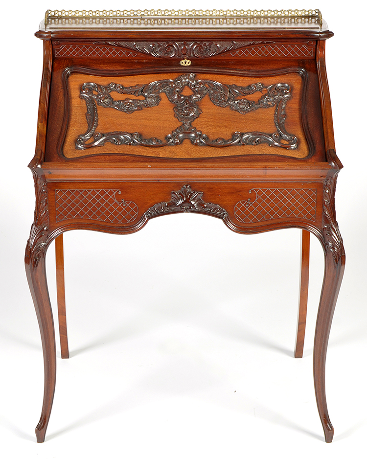 An early 20th Century mahogany bureau,