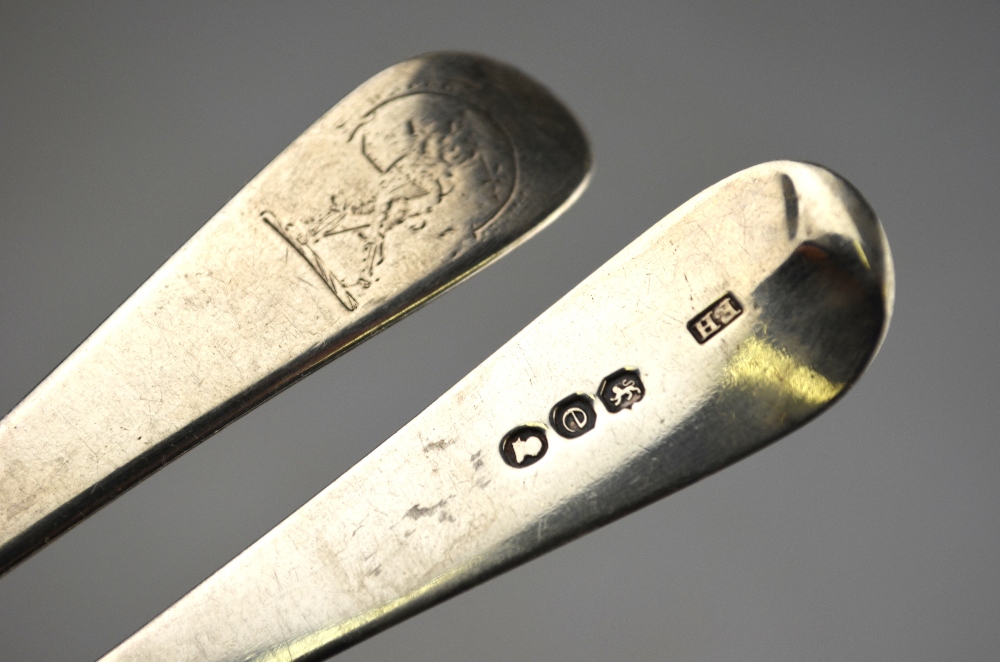 A pair of George IV silver OEP sauce ladles, Francis Higgins, London 1820, 3. - Image 4 of 5