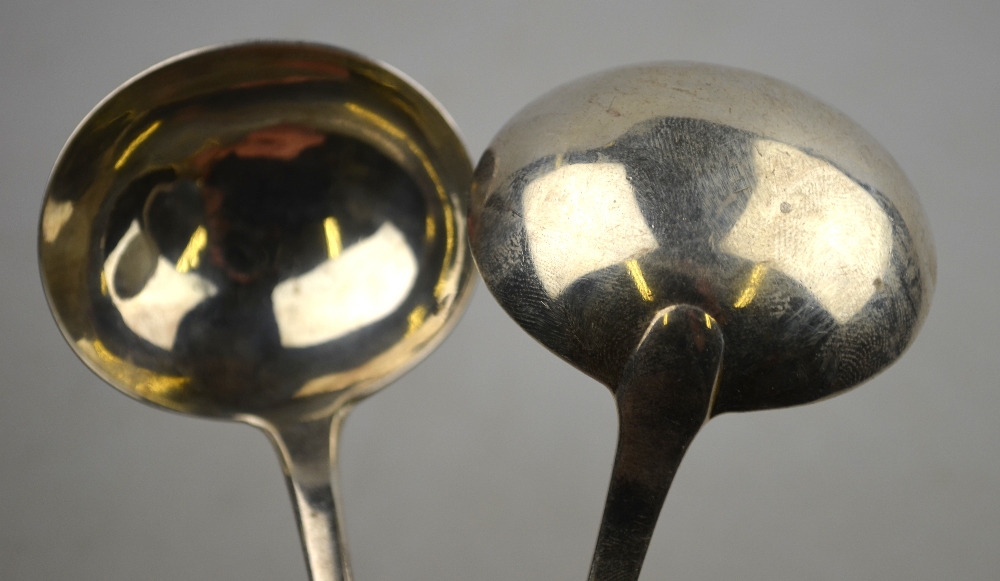 A pair of George IV silver OEP sauce ladles, Francis Higgins, London 1820, 3. - Image 5 of 5