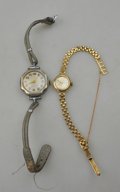 A lady's 9ct gold Rotary wristwatch with - Image 2 of 2