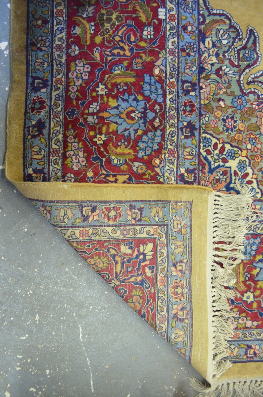 A Persian Kashan carpet, 3rd quarter 20t - Image 4 of 5