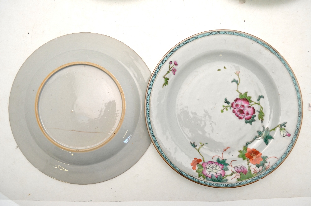 Four Chinese famille rose plates, 22.7 cm diam. and four Chinese blue and white plates, 23. - Image 2 of 5