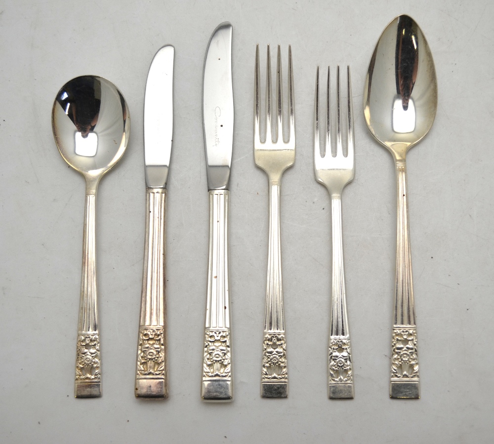 A quantity of electroplated wares, including a set of Community Plate flatware and cutlery, - Image 3 of 7