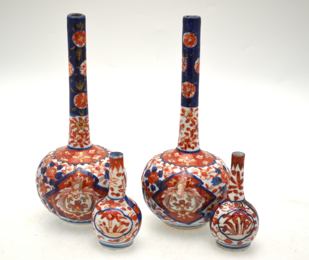 A pair of Japanese Imari vases decorated with floral designs, 25.5 cm h. - Image 3 of 8