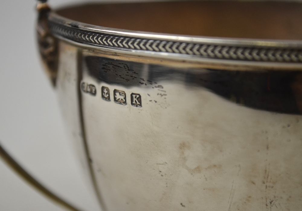 A heavy quality silver two-handled sugar basin, Deakin & Francis, Birmingham 1934, 5 oz, - Image 4 of 4