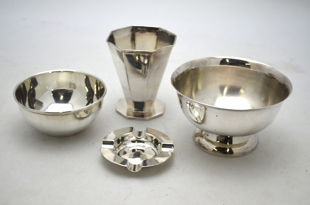 A quantity of electroplated table wares, including three pairs of candlesticks, - Image 6 of 7