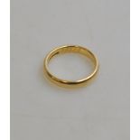 WITHDRAWN A 9ct wedding band, approx 4g,