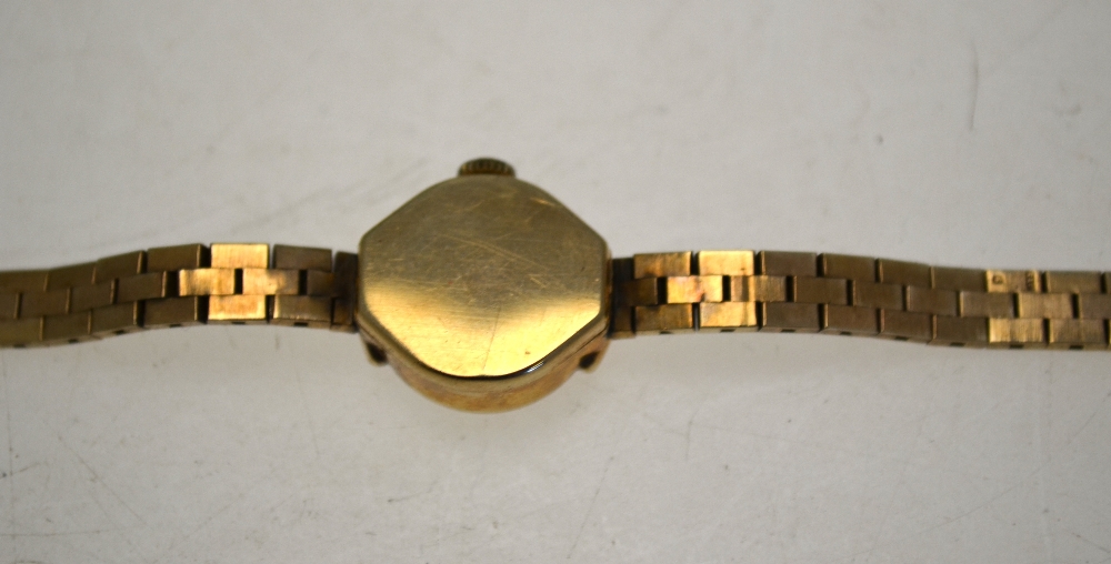 A lady's 9ct gold Accurist wristwatch with 21 jewel movement and textured mesh strap, - Image 4 of 4