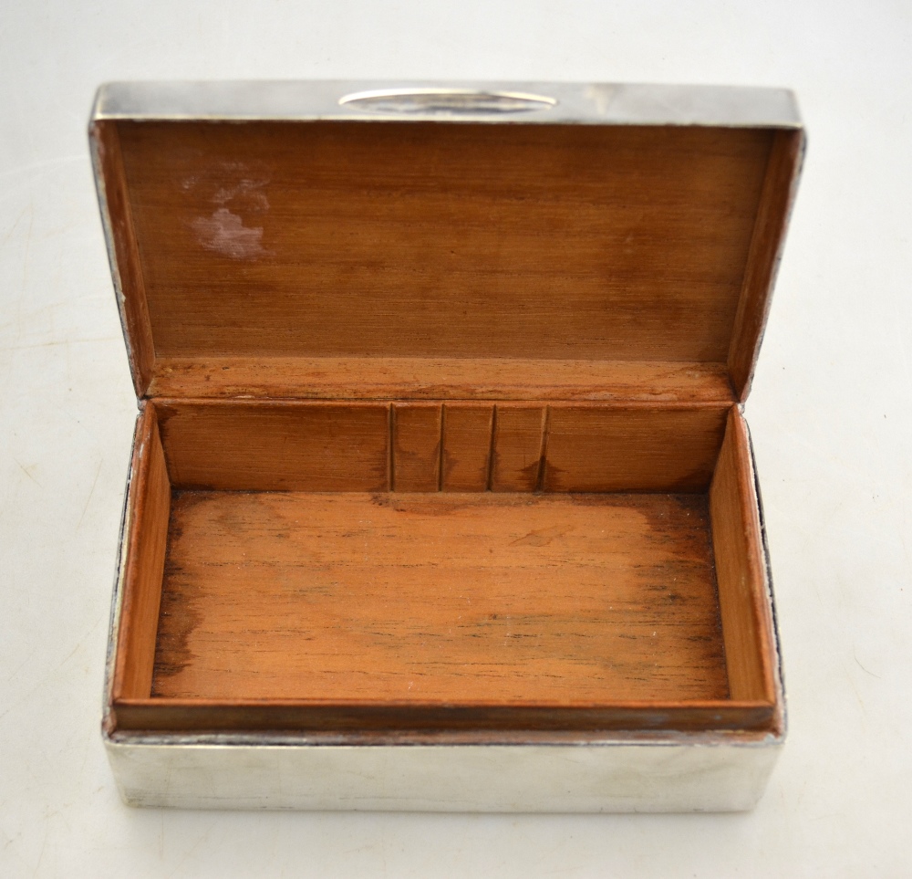 An Edwardian silver cigarette box, London 1906, to/w a set of six Dutch coffee spoons, - Image 6 of 8