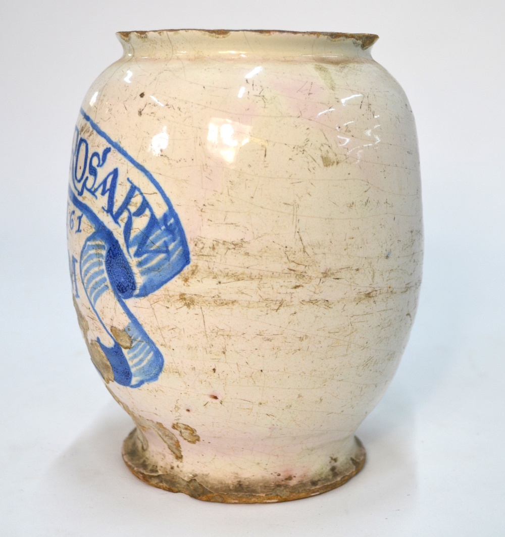 A 17th century Italian majolica drug jar inscribed and decorated in underglaze blue 'E :E; - Image 2 of 3