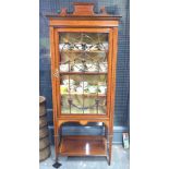 A good quality Edwardian satinwood inlaid display cabinet,