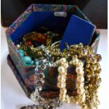 A quantity of costume jewellery necklaces,