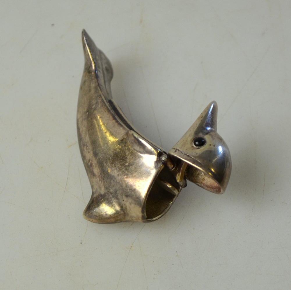 A novelty vesta case, modelled as a dolphin, inset glass eyes, - Image 3 of 3