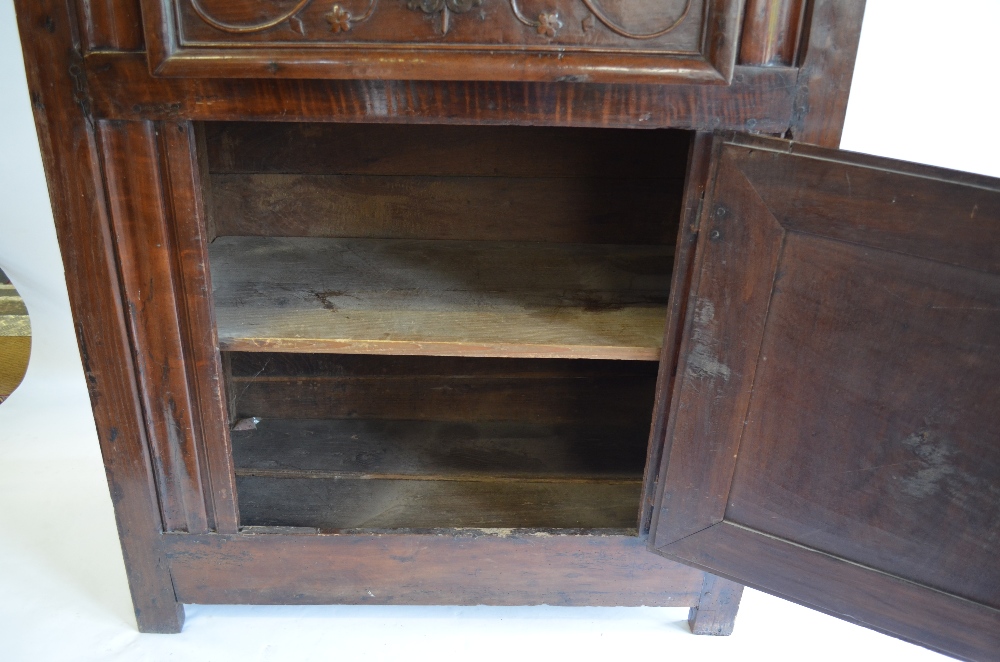 An early 18th century French provincial - Image 5 of 8