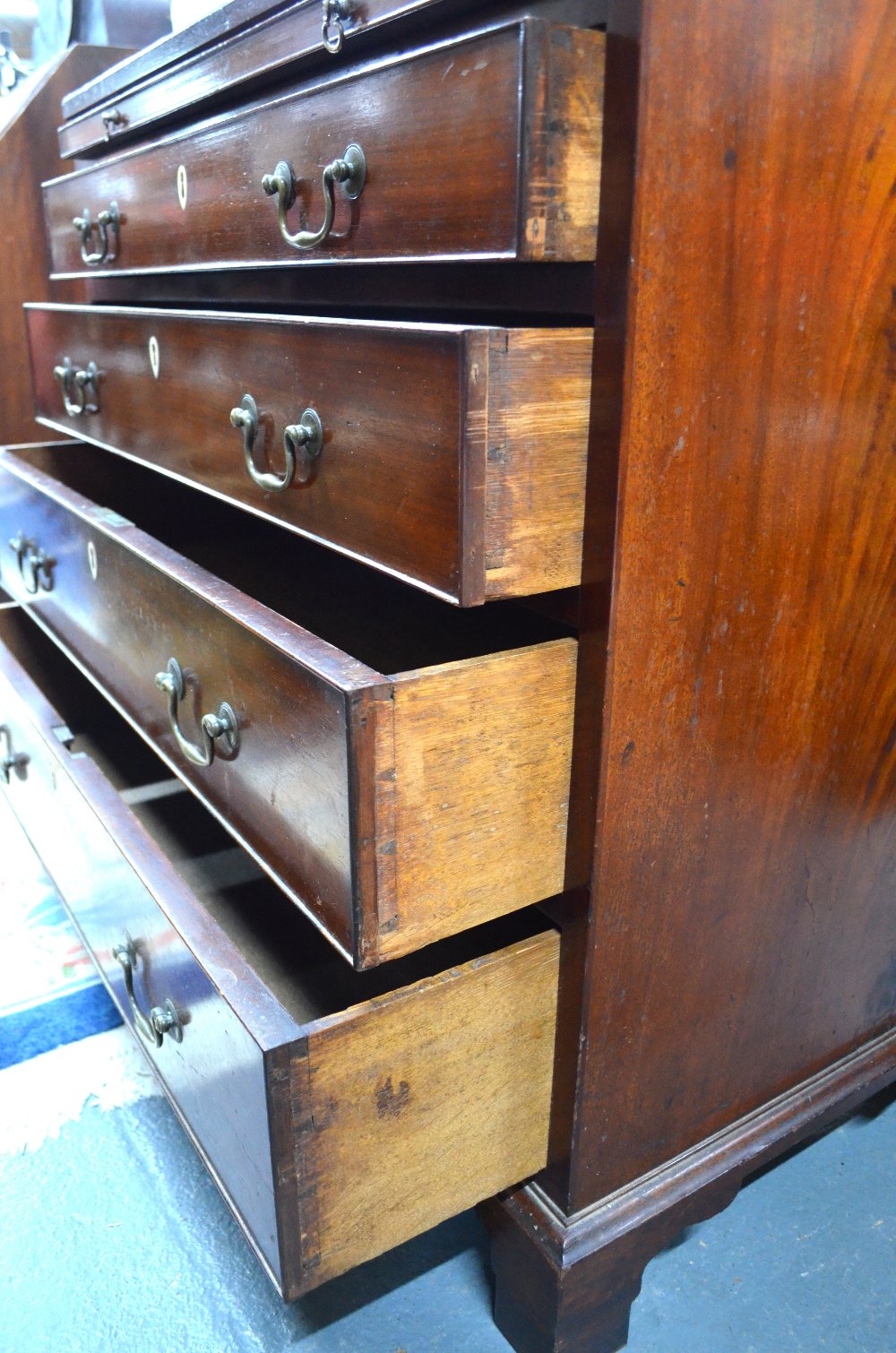 A George III mahogany chest of four long - Image 3 of 5