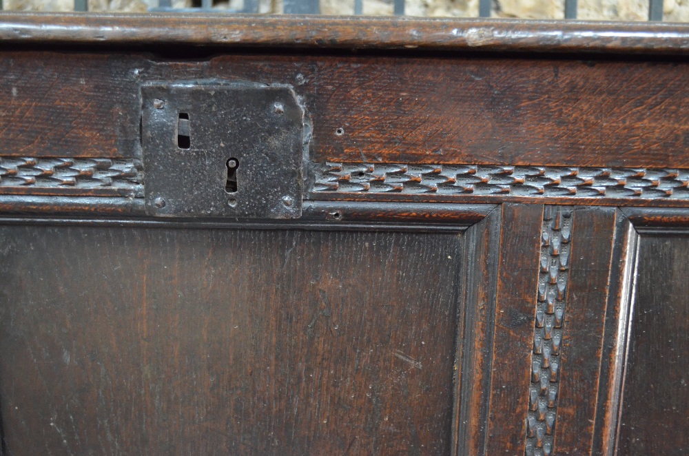 An early 18th century oak coffer, the wi - Image 5 of 10