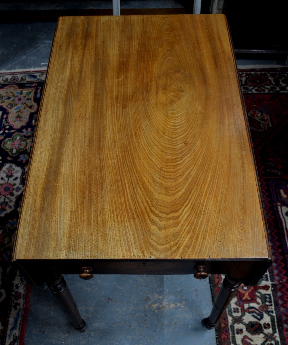 A Victorian mahogany pembroke table, the - Image 2 of 4