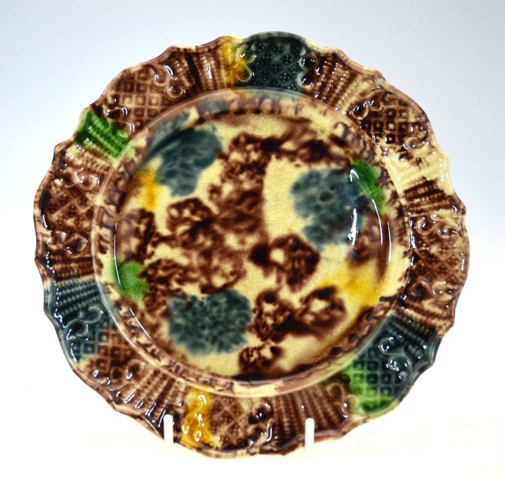 A Staffordshire circular dish with mould - Image 3 of 7