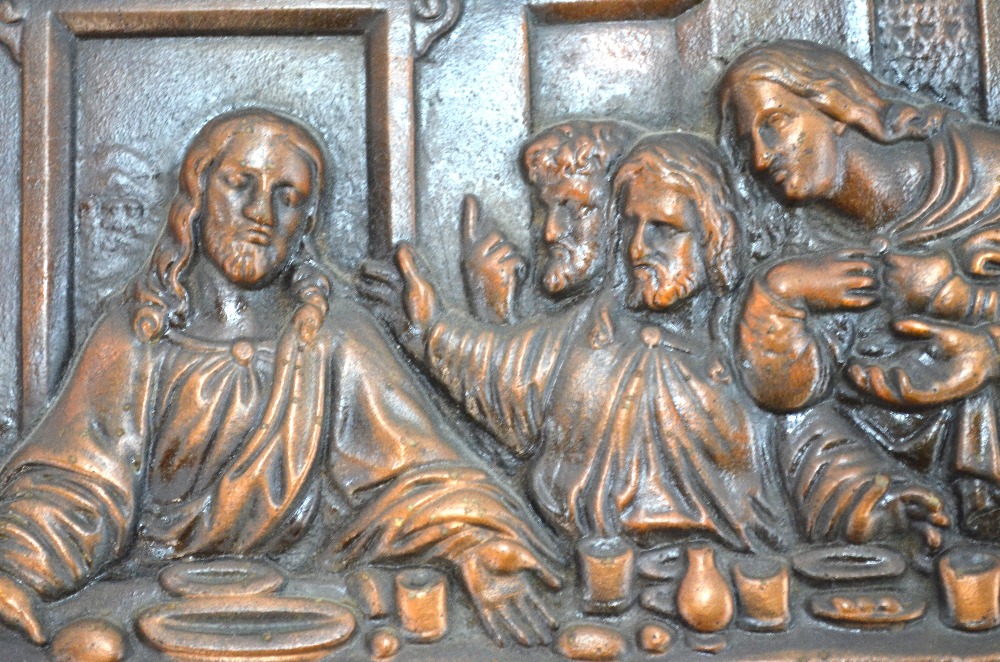 A relief-cast bronze plaque of Da Vinci' - Image 2 of 6
