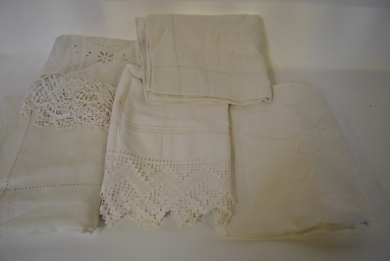 Two boxes containing a collection of linen and other tablecloths with crocheted edging, - Image 2 of 3