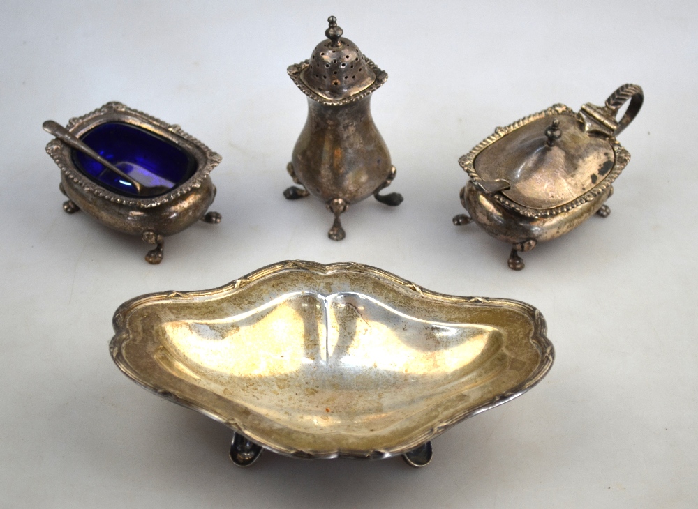 An Edwardian heavy quality silver bonbon dish of quatrefoil form, Sibray, Hall & Co. Ltd.