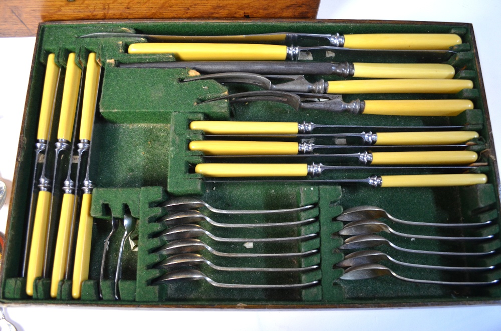 An oak canteen containing a set of OEP flatware, - Image 3 of 8