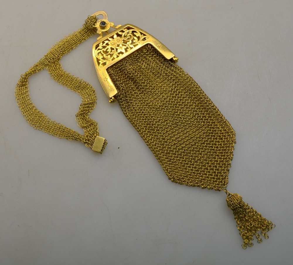 A 9ct gold mesh evening bag, with pierce