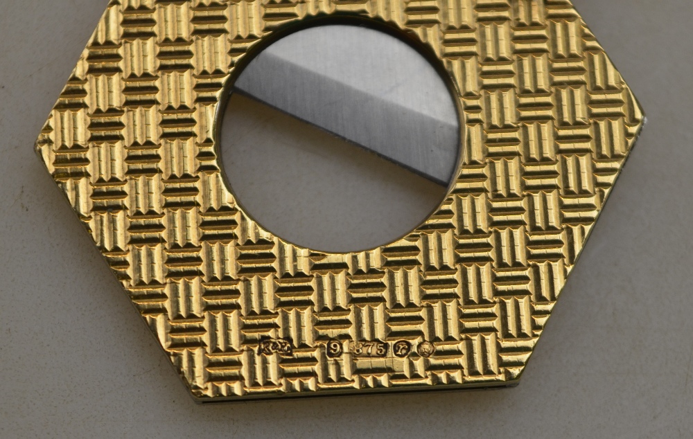 A 9ct gold-faced hexagonal fob cigar-cut - Image 2 of 2
