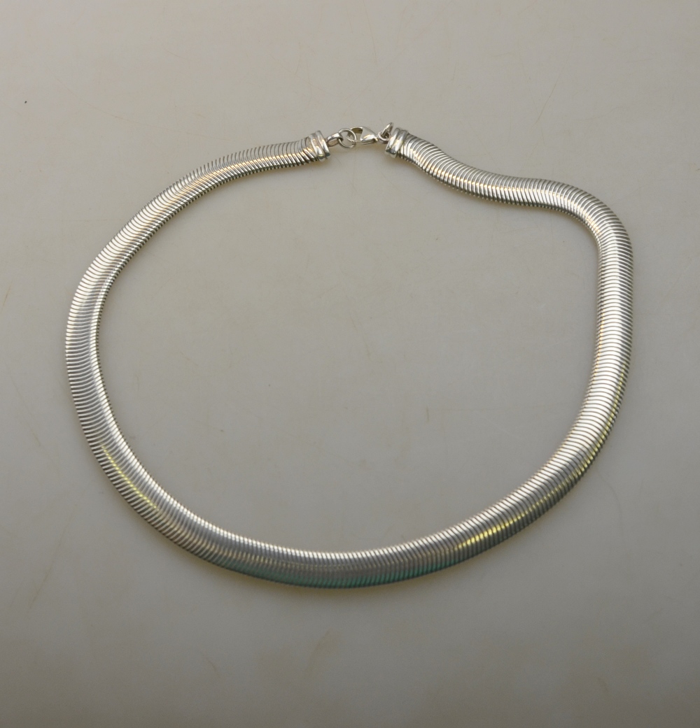 A silver flat mesh necklace in fitted ca - Image 2 of 2