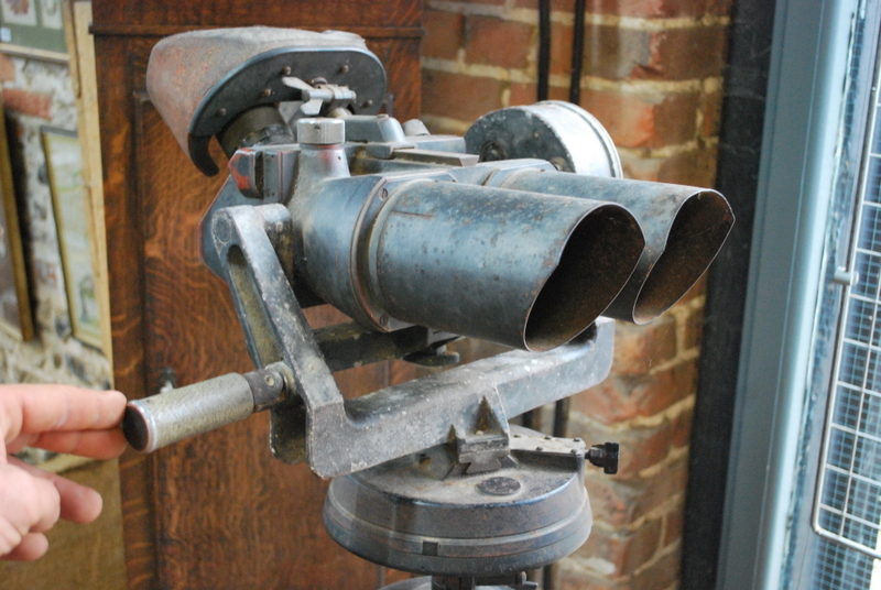 A pair of WW2 German Kreigsmarine Flak/Artillery binoculars on tripod, D. F. 10 x 80 dkl no. - Image 2 of 2