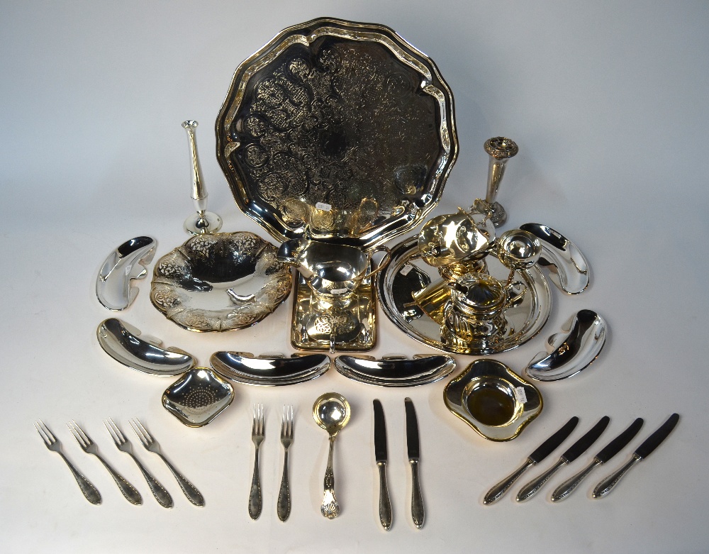A quantity of plated table-wares, including continental dessert knives and forks, sauce boat, - Image 6 of 6