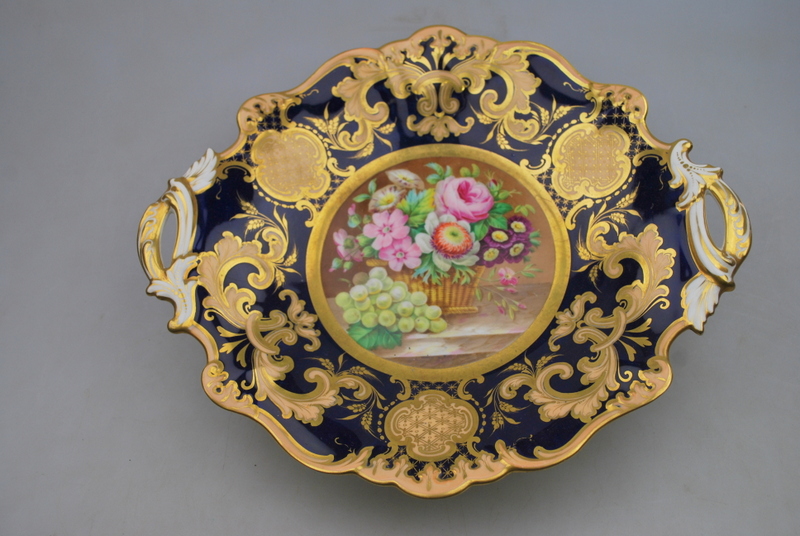 A fine highly gilded Ridgway dessert service, possibly made for the Great Exhibition 1851, - Image 4 of 6