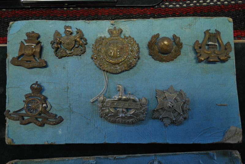 A small assortment of British military cap badges including Highland Light Infantry; - Image 3 of 3