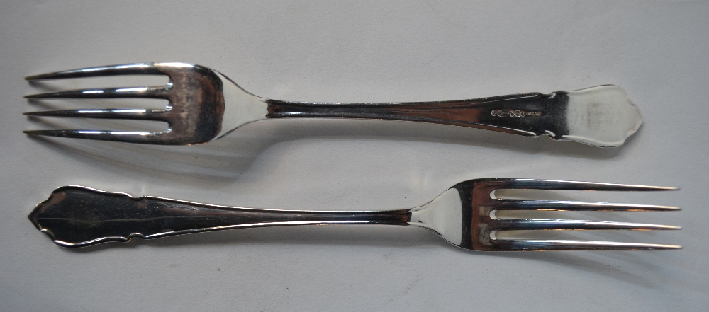 A Victorian mahogany-cased set of twelve each dessert knives and forks and an inlaid walnut canteen - Image 6 of 7