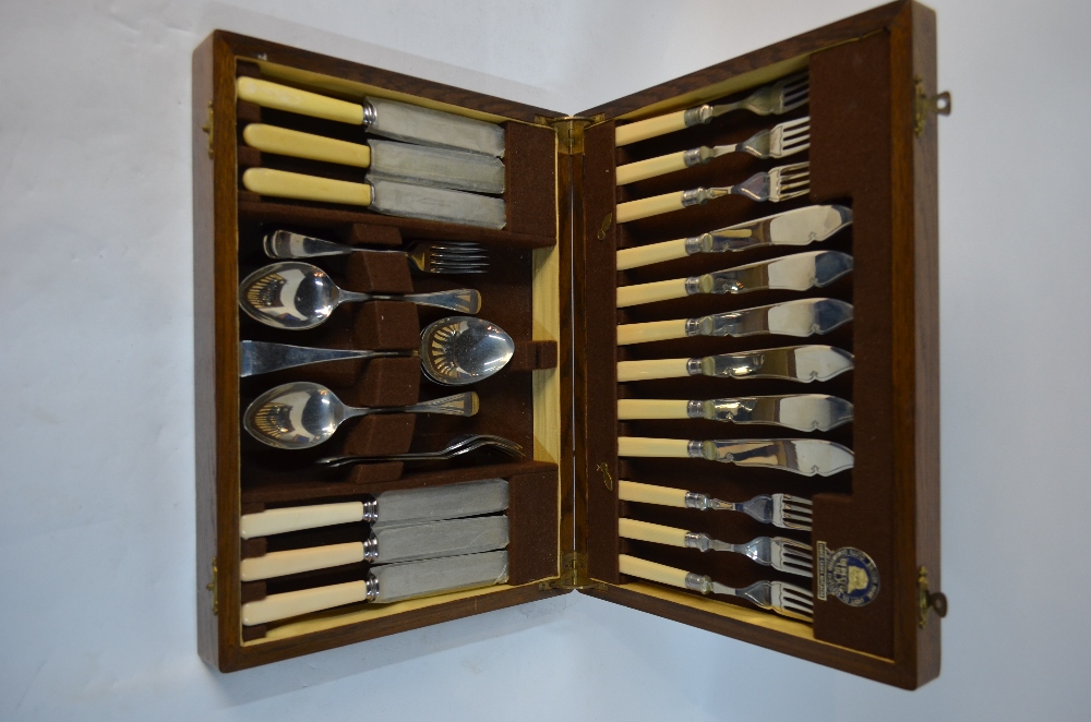 An Edwardian period oak canteen containing an extensive part set of OEP electroplated flatware for - Image 3 of 9