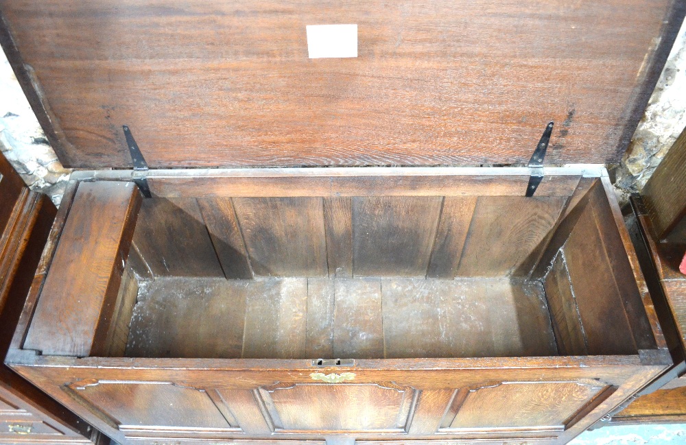 An 18th century oak mule chest, - Image 2 of 5