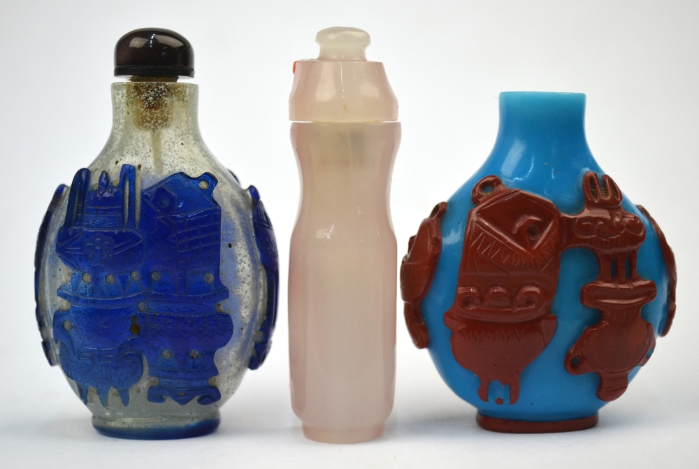 Three Chinese snuff bottles, - Image 4 of 5