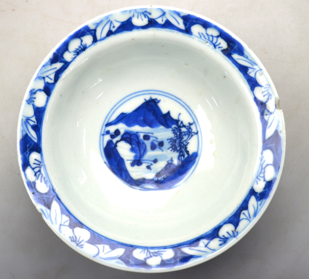 A blue and white bowl decorated on the exterior with three scholars, - Image 5 of 6