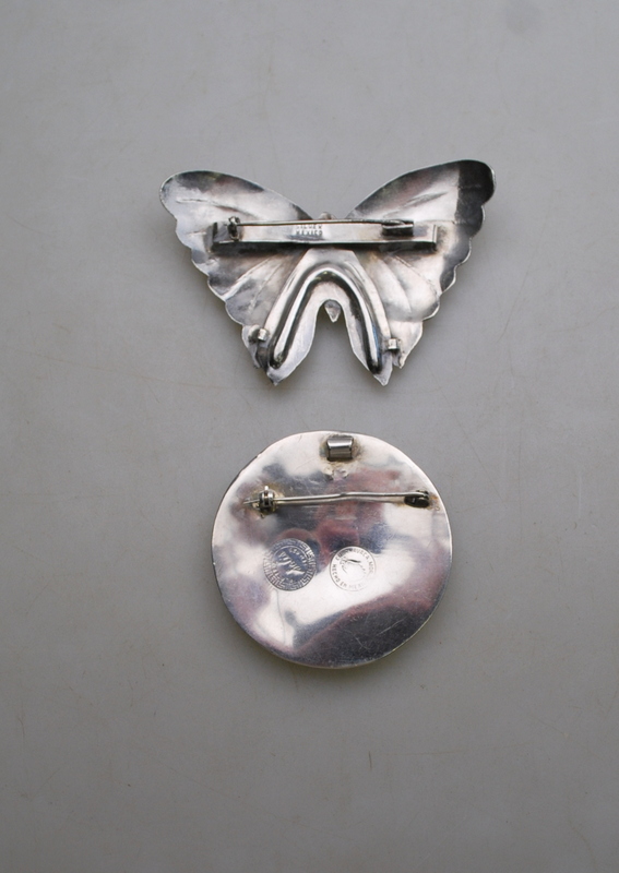 A Mexican white metal brooch, designed a - Image 2 of 4