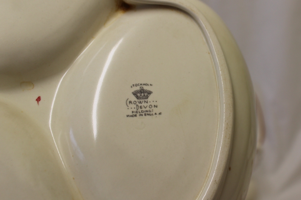 A Crown Devon 'Stockholm' pattern part tea and dinner set including meat plates, covered tureens, - Image 10 of 10