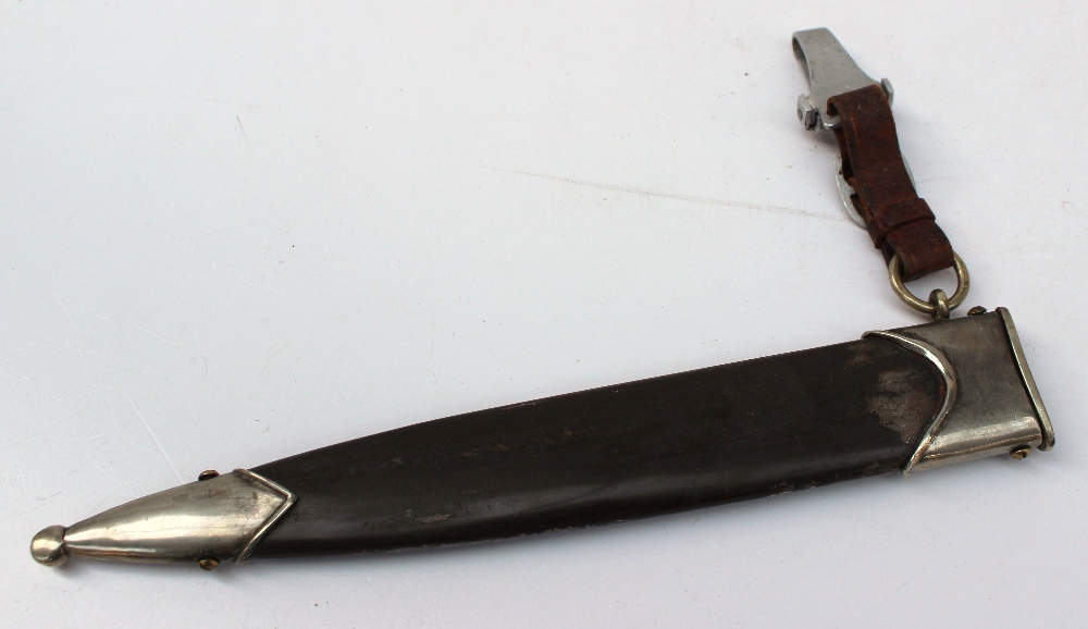 A reproduction Nazi SA dagger with regulation hilt, 'Alles fur Deutchland', etched blade, - Image 5 of 5