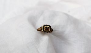 A yellow metal Mourning ring,