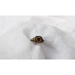 A yellow metal Mourning ring,