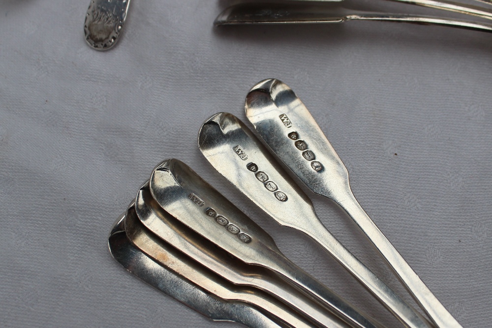 A set of six George III fiddle pattern tea spoons, London, 1813, - Image 2 of 2